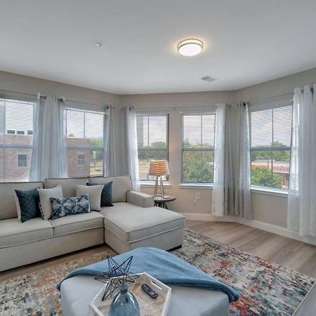 Beautiful 2Br Apt/Ewr Airport/King /Free Parking Newark Ngoại thất bức ảnh